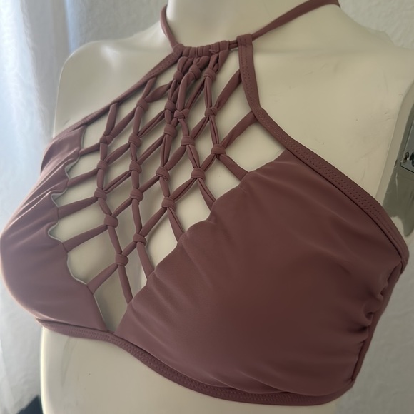 PinkBlush bikini top - Picture 2 of 6